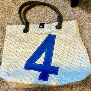 727 Sailbags - Custom Recycled Boat Sail